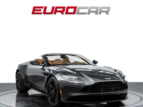 Used 2019 Aston Martin DB11 Volante RWD image 9
