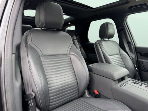 Used 2023 Land Rover Discovery S R-Dynamic image 41