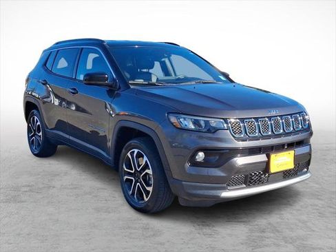Certified 2023 Jeep Compass Limited image 7