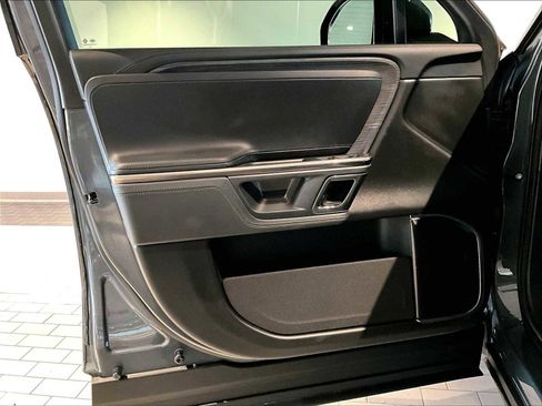 Used 2023 Rivian R1S Adventure image 26