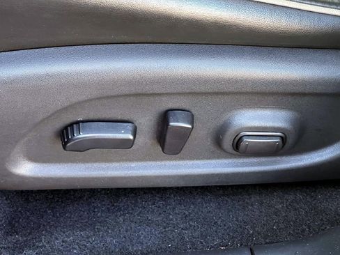 Used 2019 INFINITI QX60 Luxe w/ Essential Package image 17