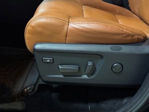 Used 2019 Toyota Tundra 1794 Edition AWD/4WD image 31