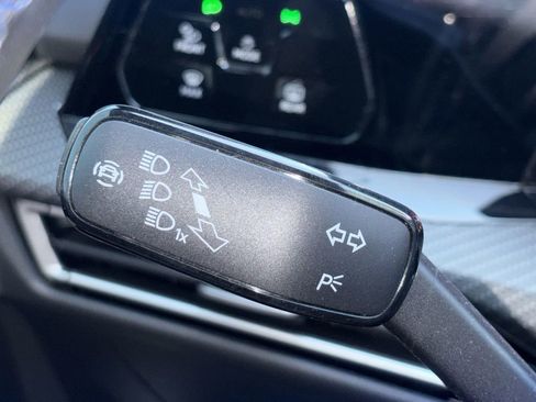 Used 2024 Volkswagen Golf R AWD/4WD image 23