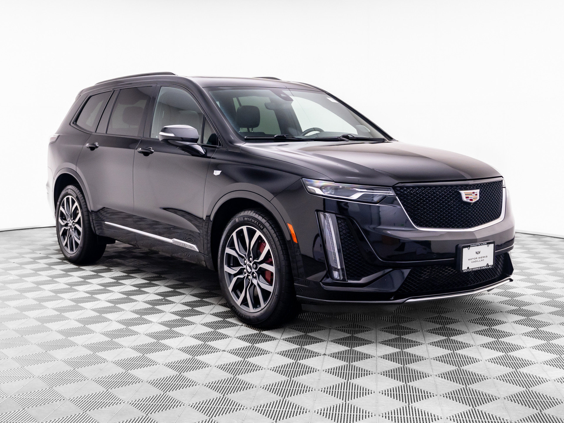 Certified 2024 Cadillac XT6 Sport w/ Technology Package AWD/4WD image 9