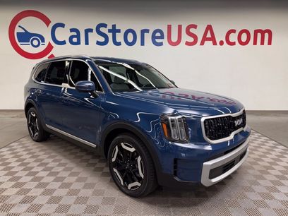 Used 2023 Kia Telluride EX w/ EX Captain's Chair Package