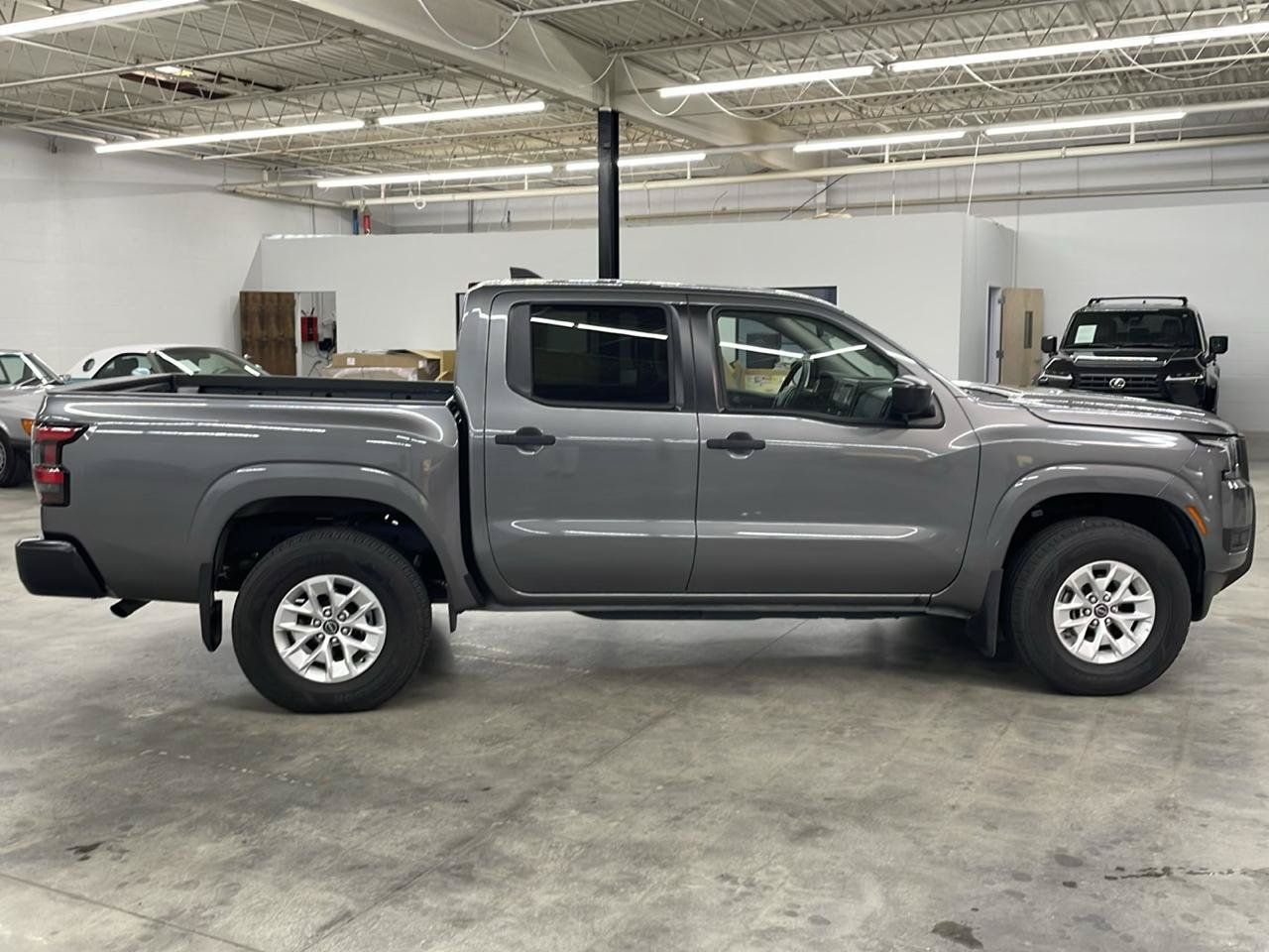 Used 2025 Nissan Frontier S AWD/4WD image 6