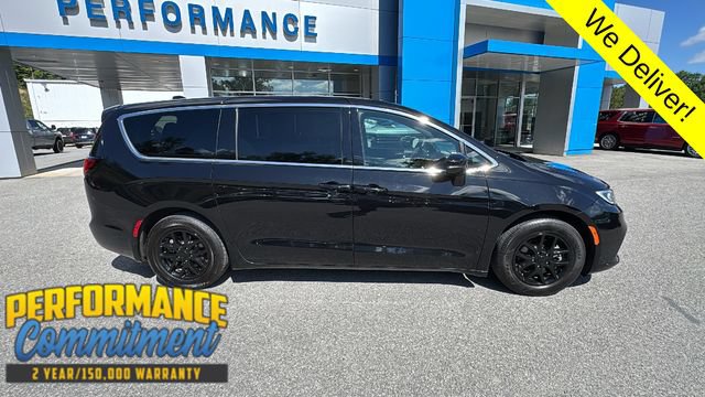 Used 2025 Chrysler Pacifica Select FWD image 5
