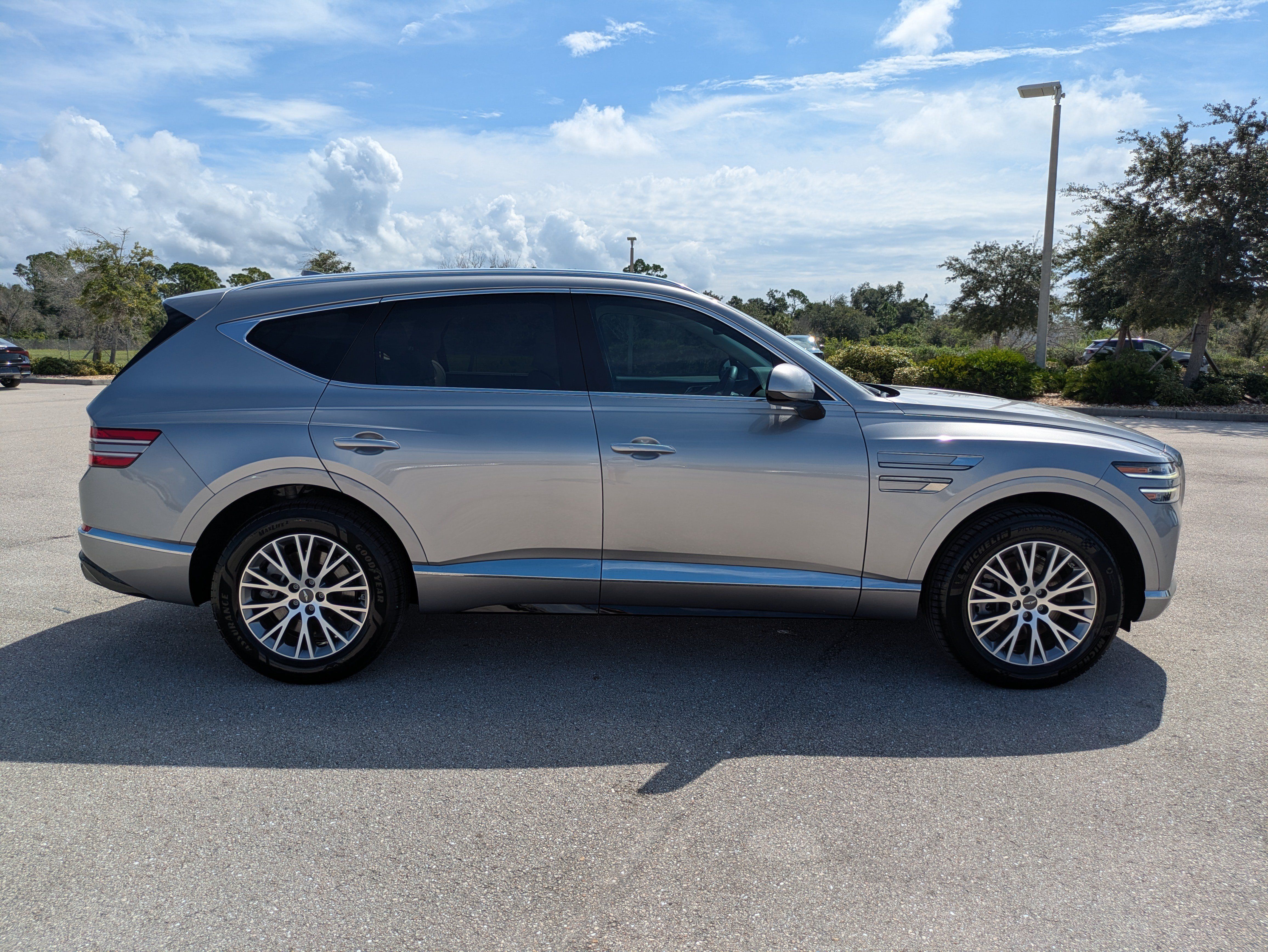 Used 2024 Genesis GV80 2.5T AWD/4WD image 3