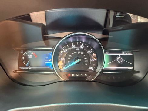 Used 2017 Ford Explorer XLT w/ Equipment Group 202A FWD image 17