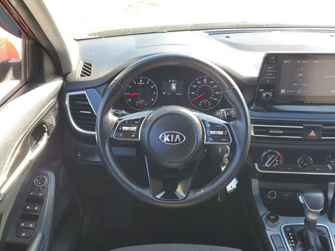 Used 2021 Kia Seltos S FWD image 23