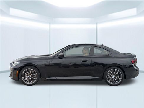 Used 2025 BMW 230i Coupe w/ Convenience Package RWD image 2