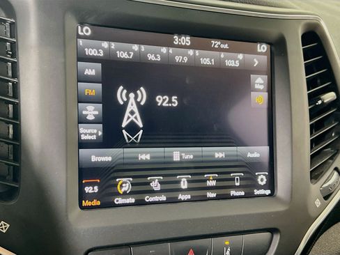 Used 2023 Jeep Cherokee Altitude Lux w/ Lux Elite Package AWD/4WD image 15