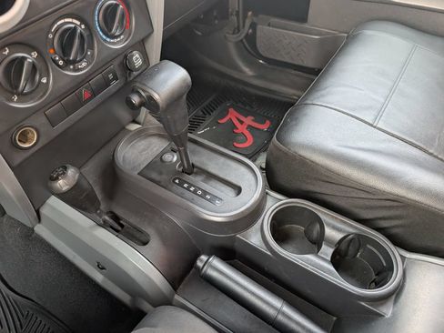 Used 2008 Jeep Wrangler Sahara w/ PWR Convenience Group AWD/4WD image 19