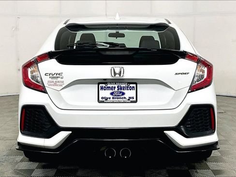 Used 2017 Honda Civic Sport image 4