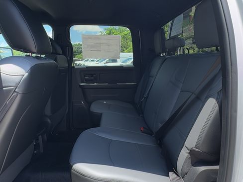 New 2026 RAM 1500 Express AWD/4WD image 14