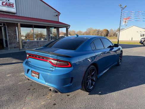Used 2022 Dodge Charger R/T w/ Blacktop Package image 4