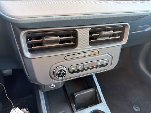 New 2026 Ford Maverick XL image 19