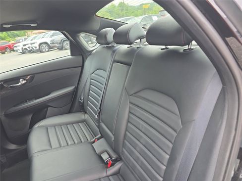 Used 2022 Kia Forte GT FWD image 14
