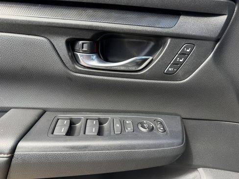 Used 2025 Honda CR-V Sport-L image 24