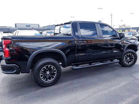 Used 2022 Chevrolet Silverado 1500 ZR2 w/ Technology Package AWD/4WD image 9