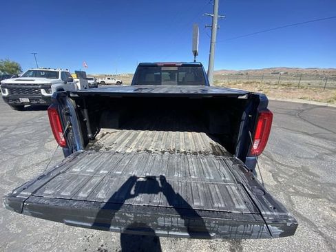 Used 2023 GMC Sierra 1500 SLT w/ SLT Convenience Package AWD/4WD image 12