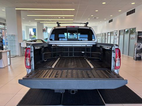 Used 2021 Nissan Frontier PRO-4X w/ Pro-4x Utility Package AWD/4WD image 9