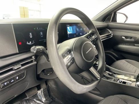 Used 2026 Hyundai Santa Cruz SE AWD/4WD image 14