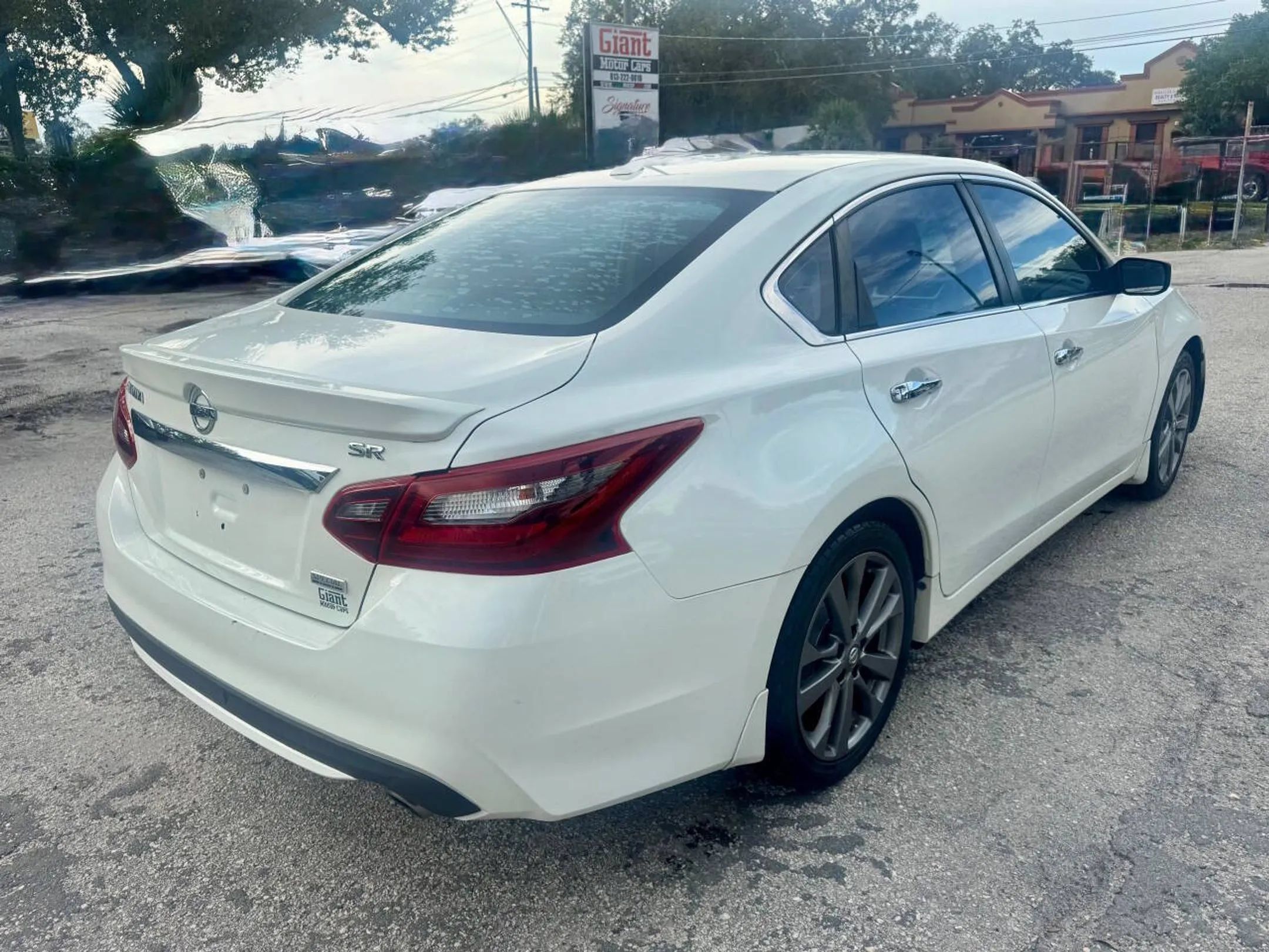 Used 2018 Nissan Altima 2.5 SR w/ SR Special Edition FWD image 4