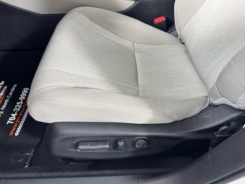 Used 2024 Honda Accord EX image 10