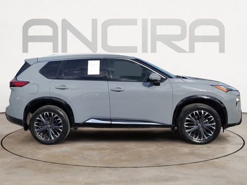 Used 2024 Nissan Rogue Platinum w/ Platinum Premium Package image 13