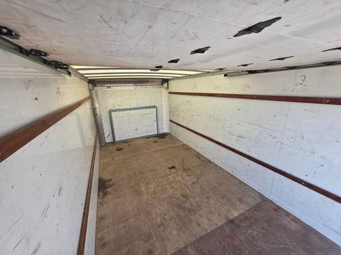 Used 2022 Ford E-350 and Econoline 350 Super Duty RWD image 21