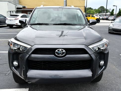 Used 2016 Toyota 4Runner SR5 image 3