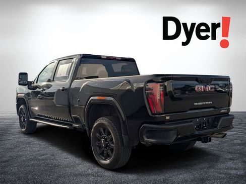 Used 2024 GMC Sierra 2500 AT4 w/ Snow Plow Prep/Camper Package AWD/4WD image 6