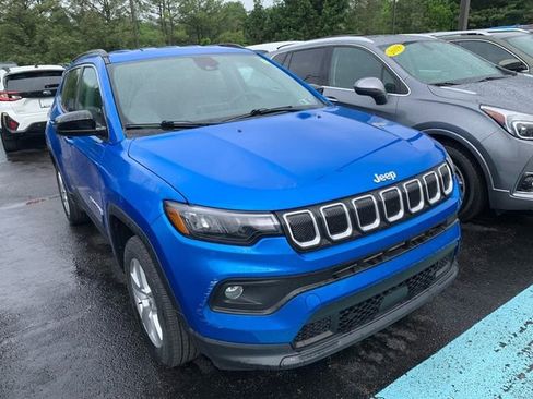 Used 2022 Jeep Compass Latitude w/ Convenience Group AWD/4WD image 9