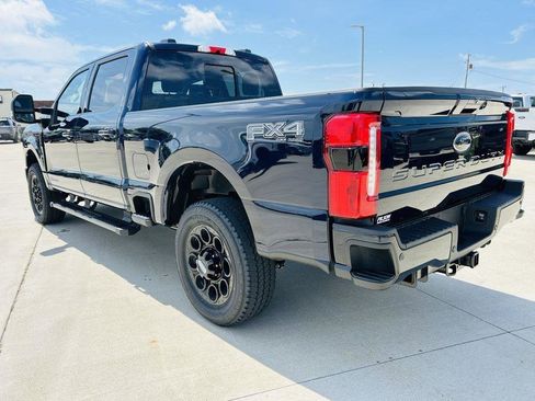 New 2025 Ford F250 Lariat w/ Black Appearance Package image 40