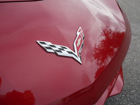 Used 2014 Chevrolet Corvette Stingray Coupe w/ 2LT Preferred Equipment Group RWD image 28