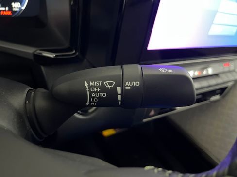 Used 2026 Toyota Camry XLE image 63