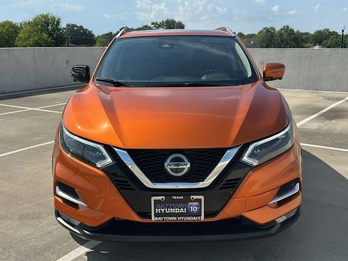 Used 2021 Nissan Rogue Sport SL w/ Premium Package FWD image 9