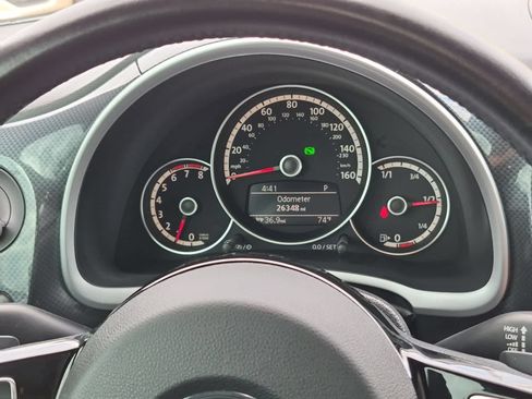 Used 2013 Volkswagen Beetle Turbo FWD image 34