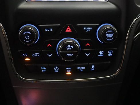Used 2018 Jeep Grand Cherokee Limited AWD/4WD image 24