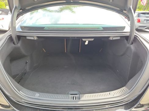 Used 2019 Mercedes-Benz E 300 image 8