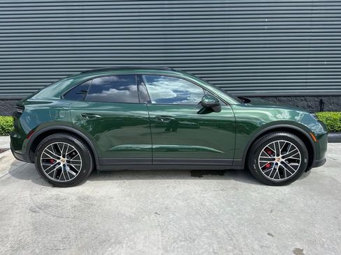 Certified 2025 Porsche Macan 4S Electric image 10