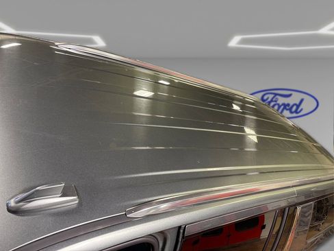 Used 2023 Chevrolet Suburban Premier image 12