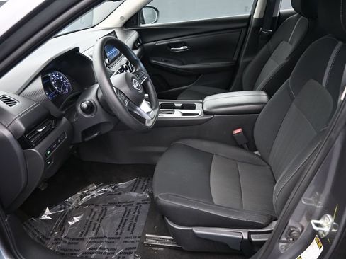 Used 2024 Nissan Sentra SV FWD image 15