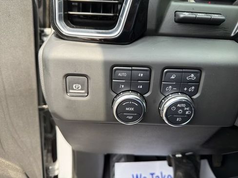 Used 2025 GMC Sierra 1500 Denali w/ Denali Reserve Package AWD/4WD image 17
