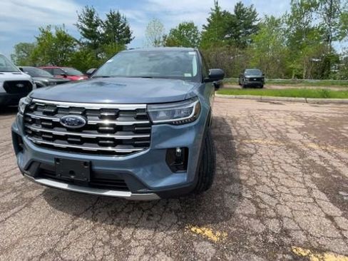 New 2026 Ford Explorer Active w/ Active Comfort Package AWD/4WD image 3
