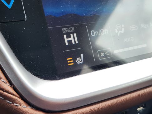 Used 2021 Subaru Outback Touring w/ Popular Package #2 image 26