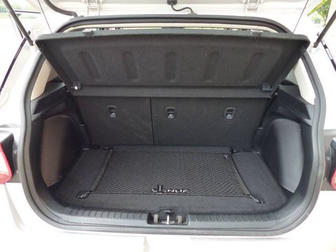 Used 2023 Hyundai Venue SEL w/ Cargo Package FWD image 40