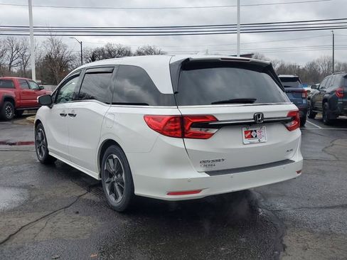 Used 2024 Honda Odyssey Elite image 3