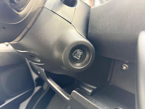 Used 2024 RAM ProMaster 2500 w/ Convenience Group image 23